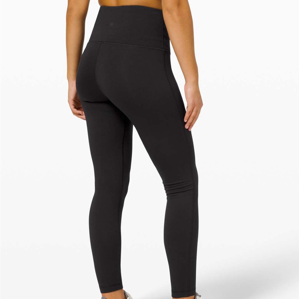 Lululemon wunder lounge super high rise tight size 6 black